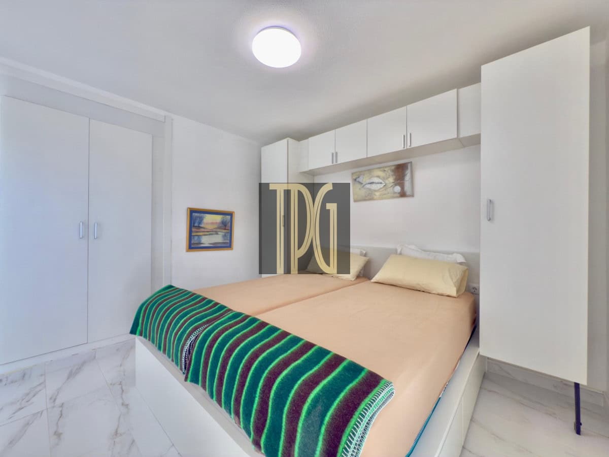 1 bedroom Apartment for sale in Los Cristianos - € 425,000 (Ref: 9185035)