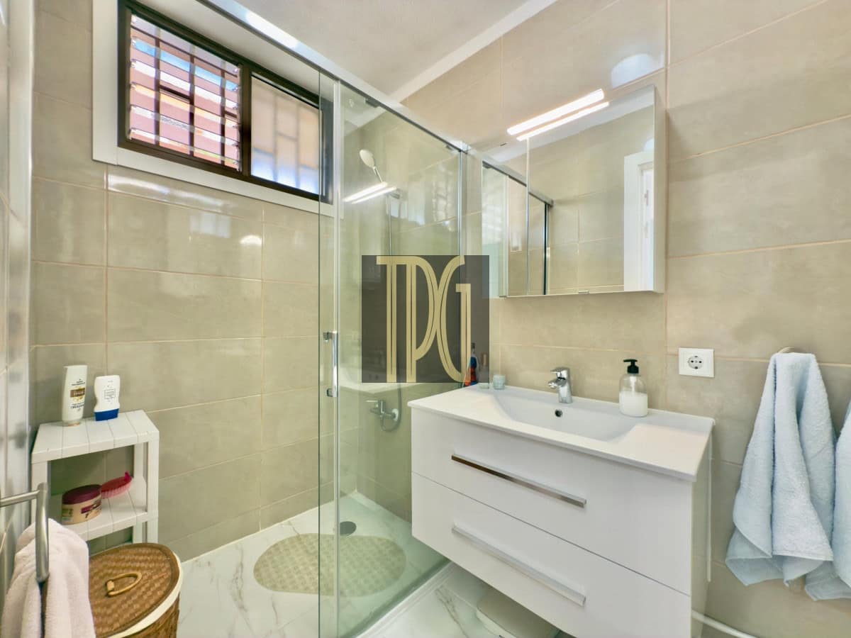 1 bedroom Apartment for sale in Los Cristianos - € 425,000 (Ref: 9185035)