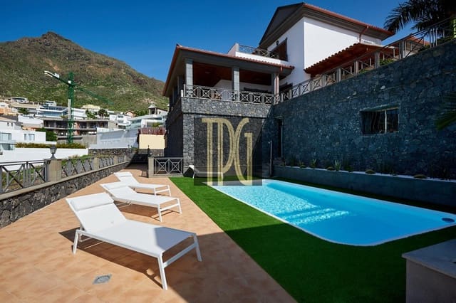 4 soveværelse Villa til salg i Roque del Conde, Adeje - € 1.595.000 (Ref: 9228267)