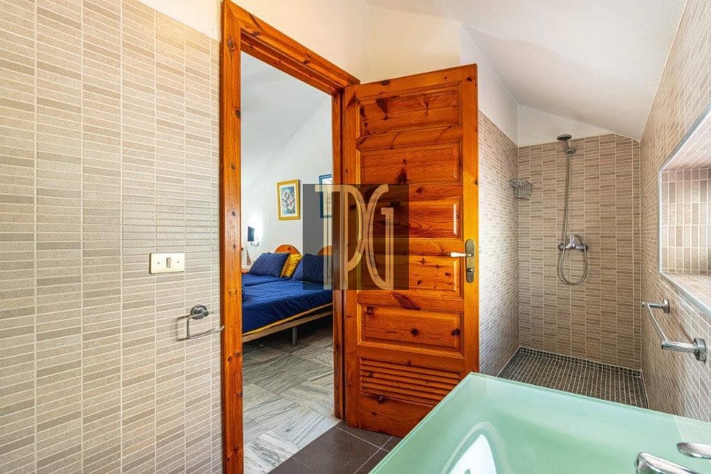 Ático de 1 habitación en Playa de las Americas en venta - 459.000 € (Ref: 9228268)