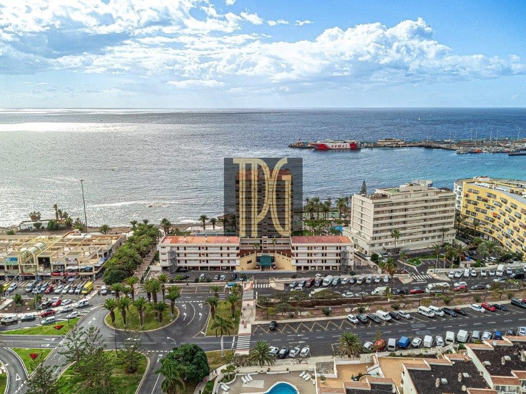Ático de 1 habitación en Playa de las Americas en venta - 459.000 € (Ref: 9228268)