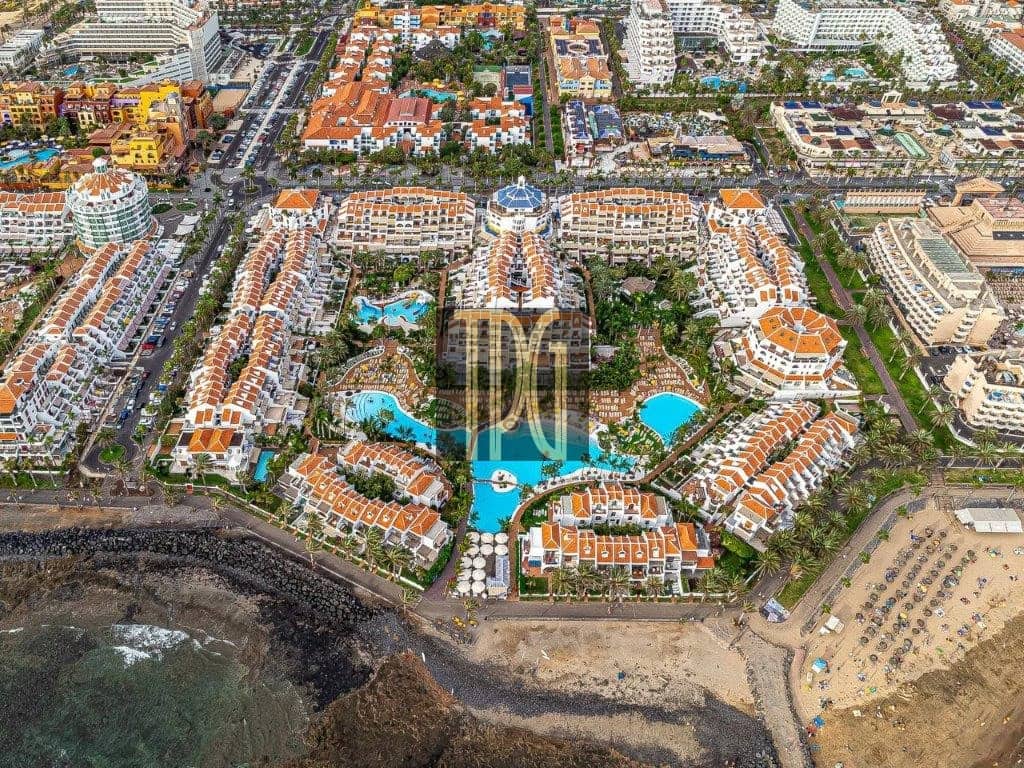 Ático de 1 habitación en Playa de las Americas en venta - 459.000 € (Ref: 9228268)