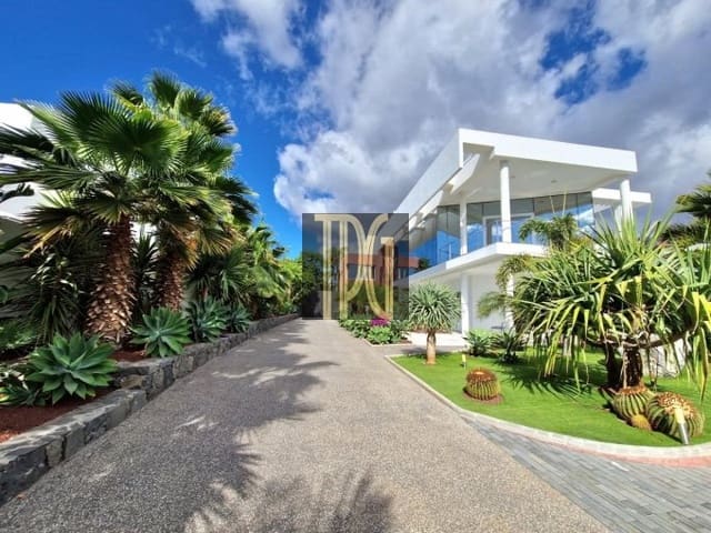 6 bedroom Villa for sale in Costa Adeje, Adeje - € 4,450,000 (Ref: 9228270)