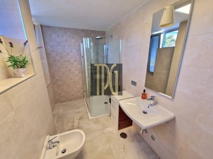 6 bedroom Villa for sale in Costa Adeje - € 4,450,000 (Ref: 9228270)