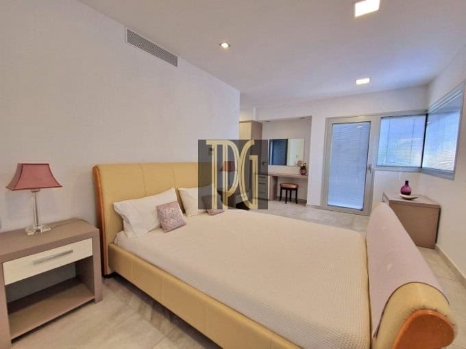 6 bedroom Villa for sale in Costa Adeje - € 4,450,000 (Ref: 9228270)