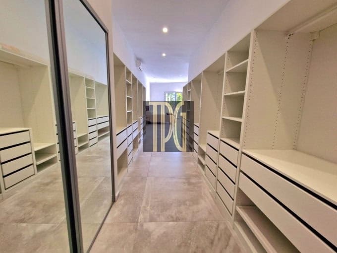 6 bedroom Villa for sale in Costa Adeje - € 4,450,000 (Ref: 9228270)