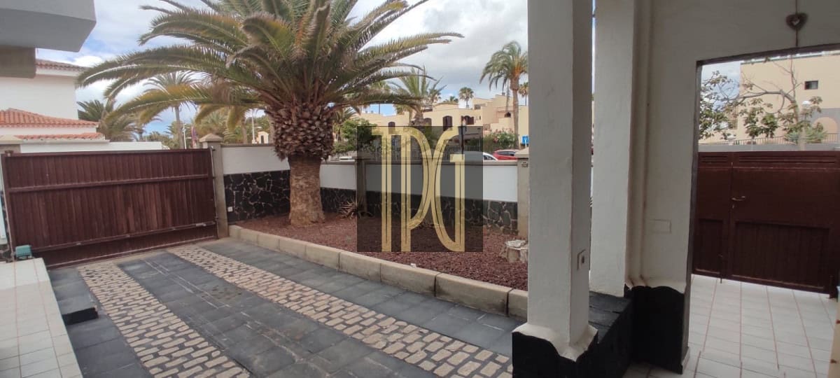 1 bedroom Apartment for sale in Costa del Silencio - € 273,000 (Ref: 9387508)