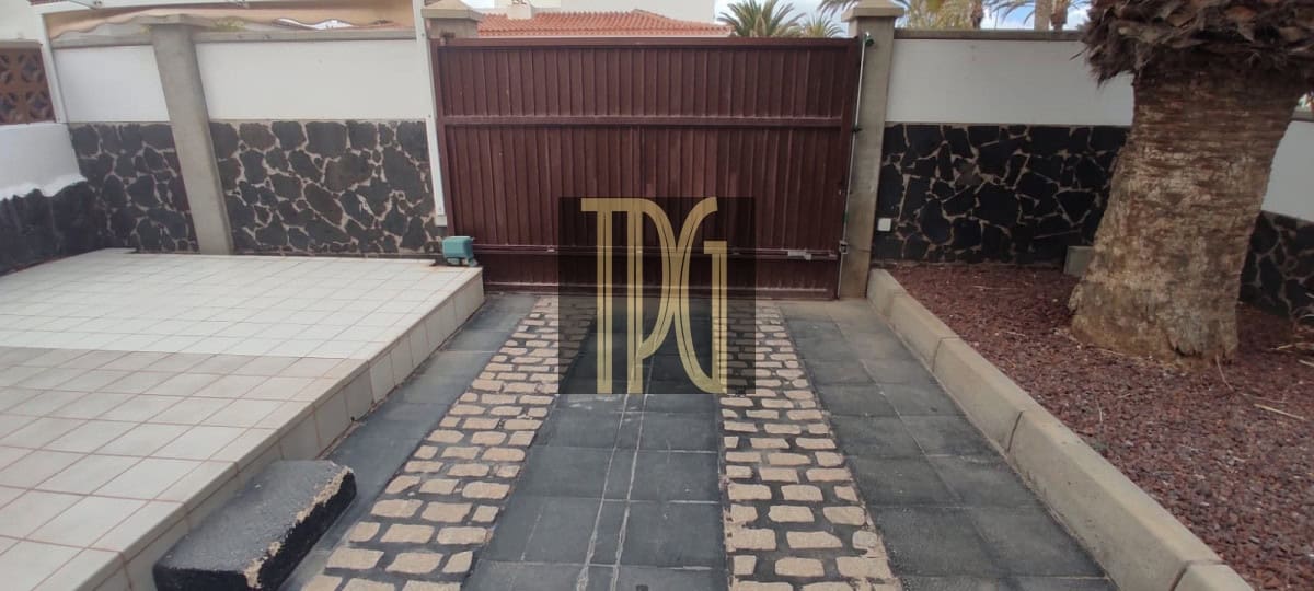 1 bedroom Apartment for sale in Costa del Silencio - € 273,000 (Ref: 9387508)