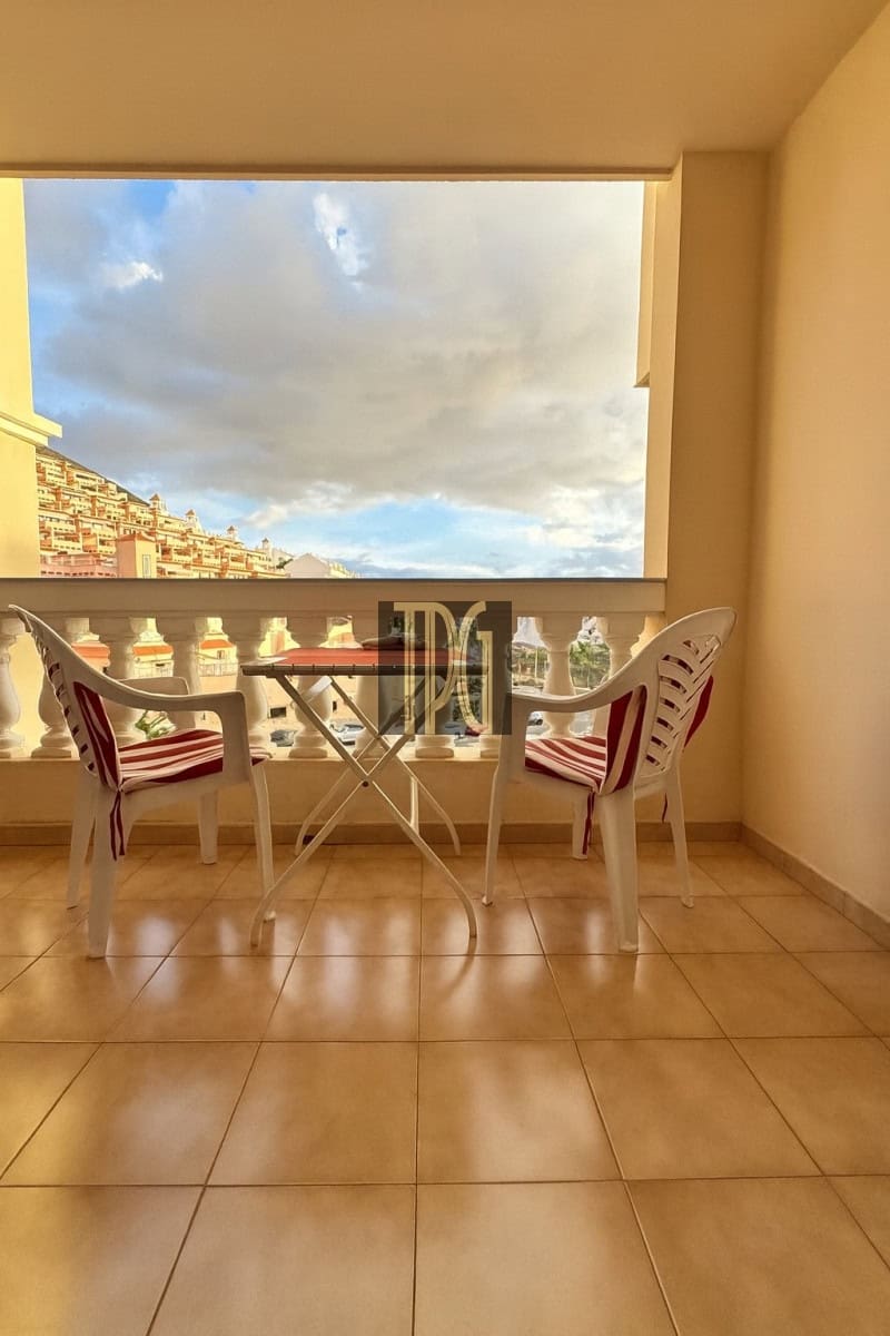 1 bedroom Apartment for sale in Los Cristianos - € 290,000 (Ref: 9451136)