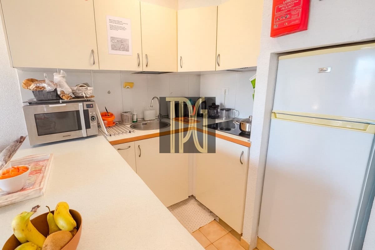 1 bedroom Apartment for sale in Los Cristianos - € 290,000 (Ref: 9451136)