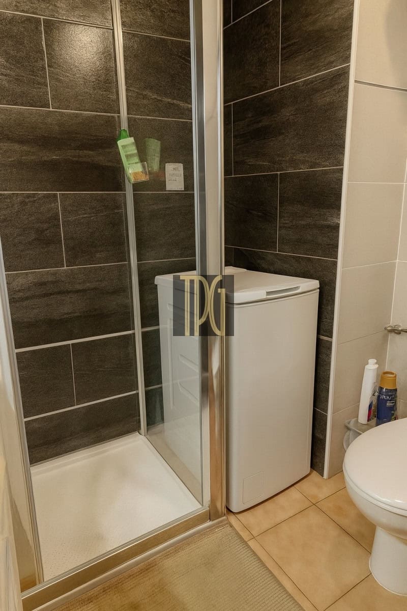 1 bedroom Apartment for sale in Los Cristianos - € 290,000 (Ref: 9451136)