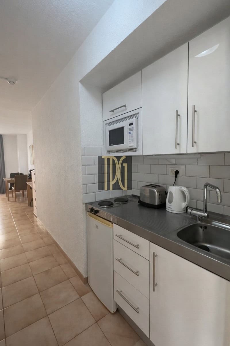 Apartment for sale in Los Cristianos - € 215,000 (Ref: 9540994)