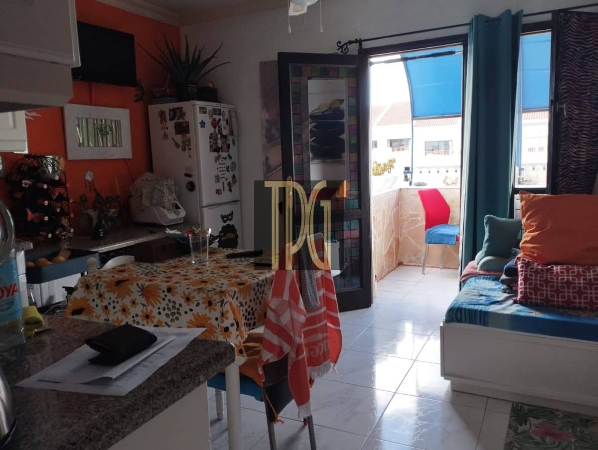 1 bedroom Apartment for sale in Los Cristianos - € 217,000 (Ref: 9540996)