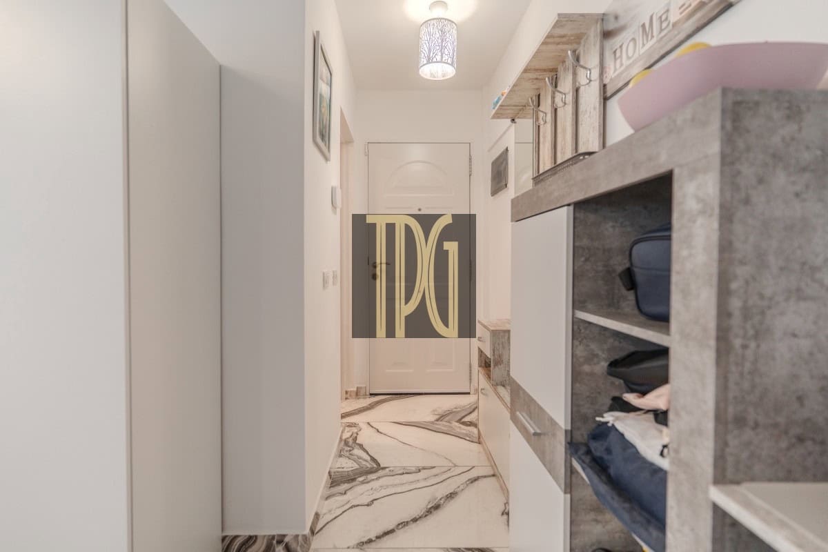 3 makuuhuone Kattohuoneisto myytävänä paikassa Arona - 395 000 € (Ref: 9560937)