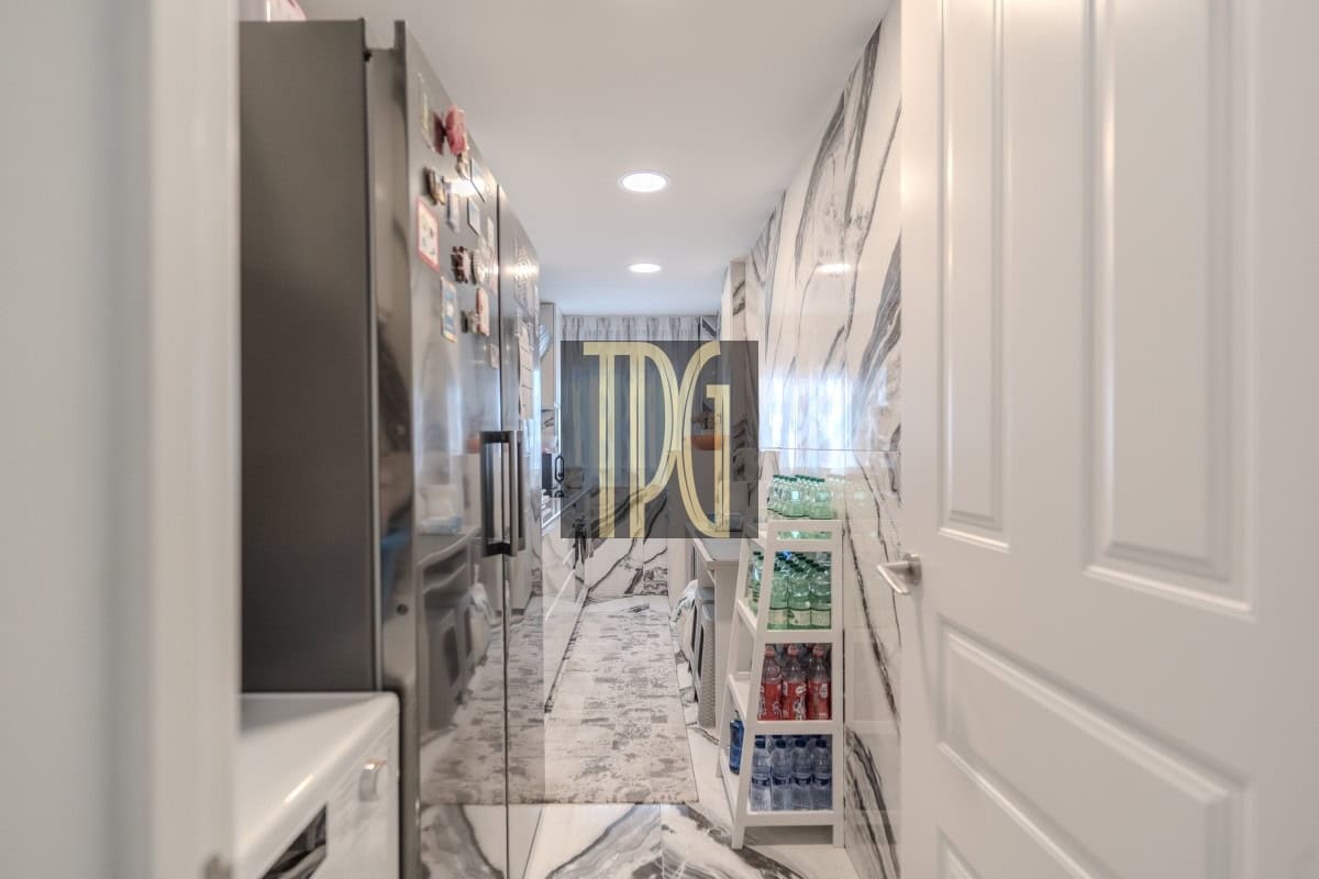 3 makuuhuone Kattohuoneisto myytävänä paikassa Arona - 395 000 € (Ref: 9560937)