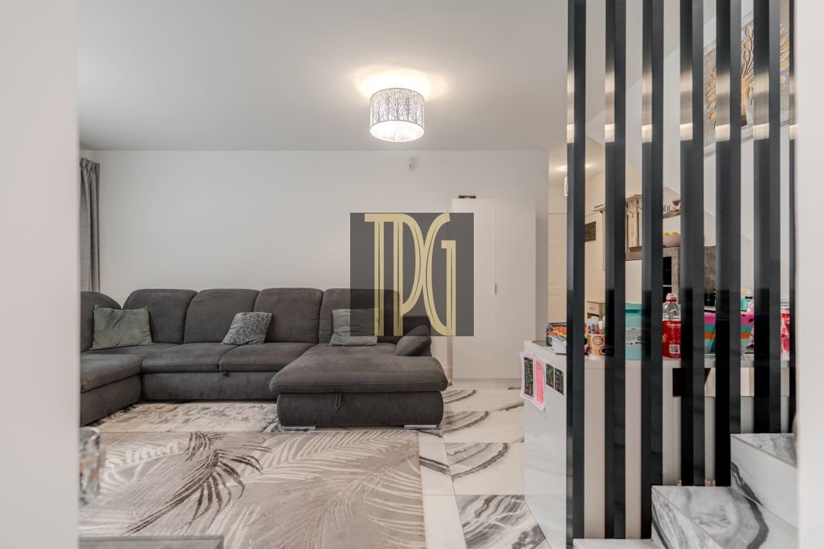 3 makuuhuone Kattohuoneisto myytävänä paikassa Arona - 395 000 € (Ref: 9560937)