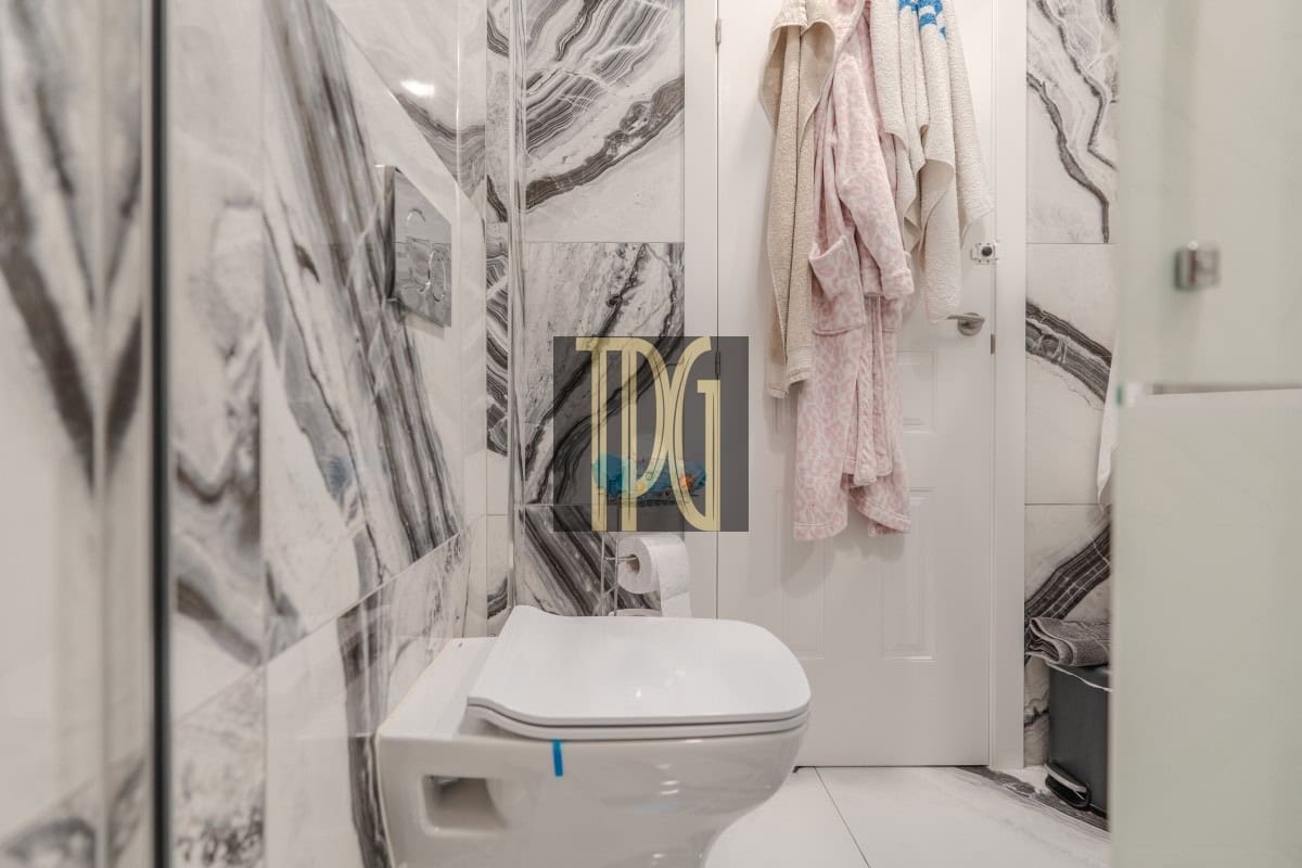 3 makuuhuone Kattohuoneisto myytävänä paikassa Arona - 395 000 € (Ref: 9560937)