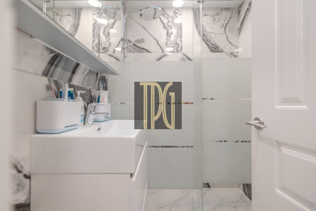 3 makuuhuone Kattohuoneisto myytävänä paikassa Arona - 395 000 € (Ref: 9560937)