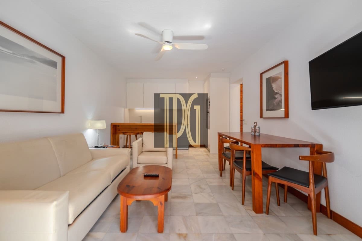 Apartamento de 1 habitación en Playa de las Americas en venta - 520.000 € (Ref: 9619098)