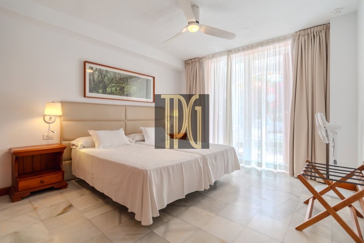 Apartamento de 1 habitación en Playa de las Americas en venta - 520.000 € (Ref: 9619098)