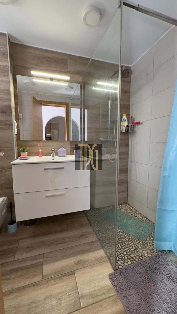 1 bedroom Apartment for sale in Los Cristianos - € 299,000 (Ref: 9627253)