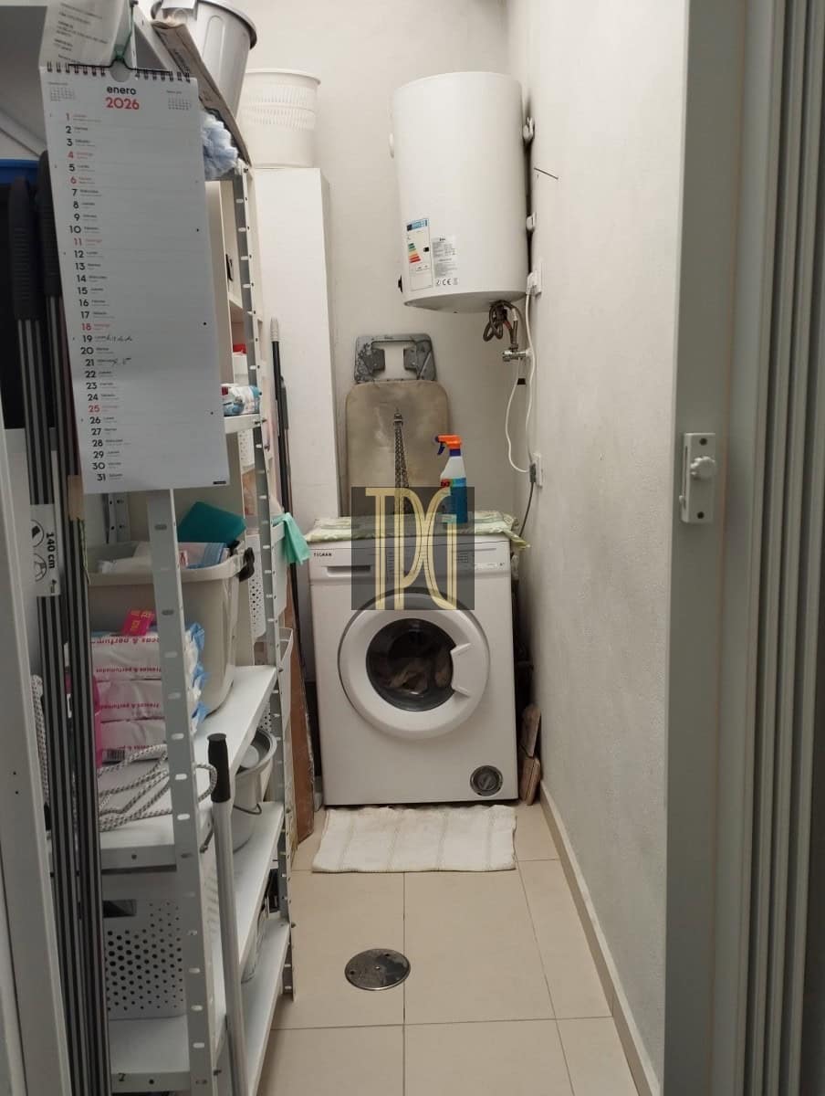 2 bedroom Apartment for sale in Los Cristianos - € 260,000 (Ref: 9627256)