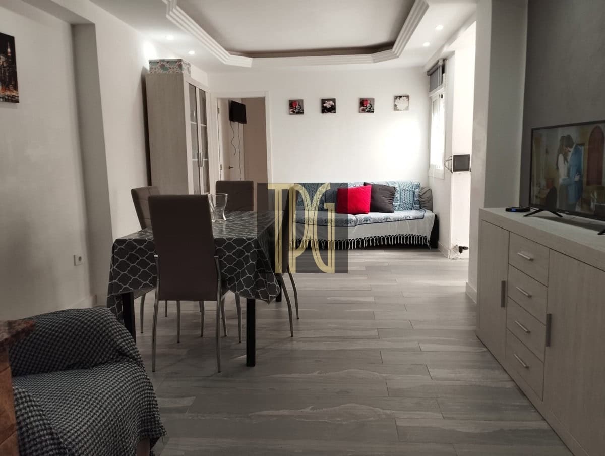 2 bedroom Apartment for sale in Los Cristianos - € 260,000 (Ref: 9627256)