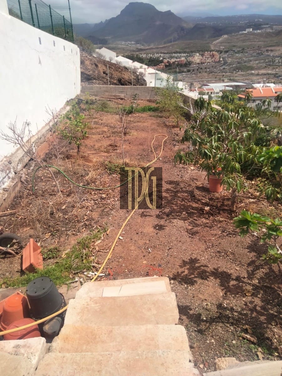 3 bedroom Apartment for sale in Los Cristianos - € 585,000 (Ref: 9820315)