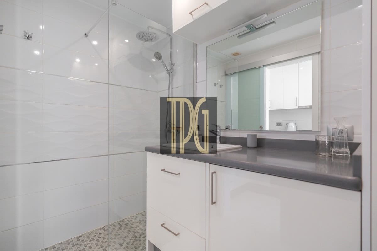 Appartement à vendre à Puerto Colon - 265 000 € (Ref: 9859880)