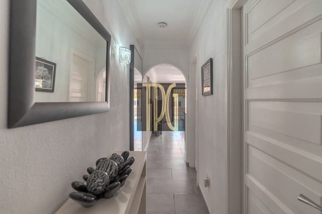 1 soverom Leilighet til salgs i Los Cristianos, Arona - € 315 000 (Ref: 9875994)