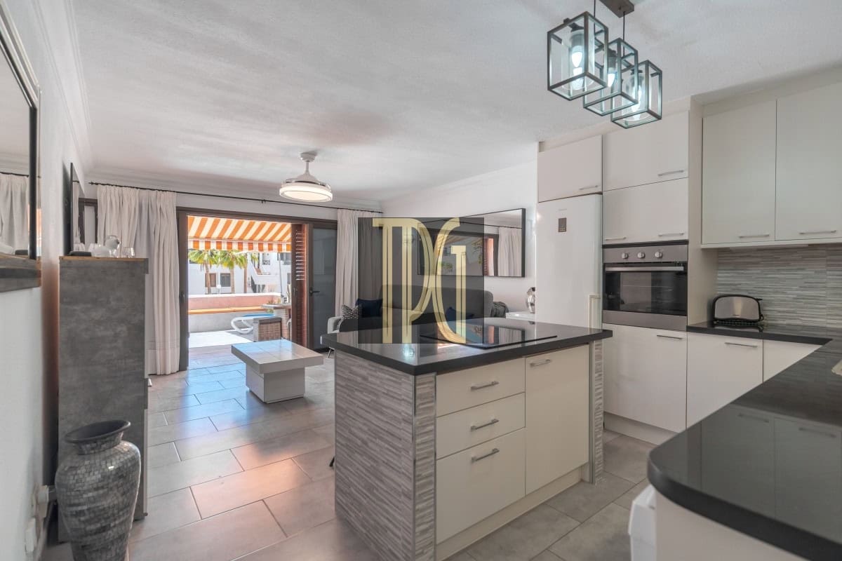 1 camera da letto Appartamento in vendita in Los Cristianos - 315.000 € (Rif: 9875994)