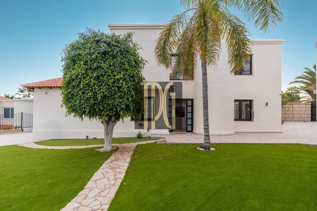 5 slaapkamer Villa te koop in Chayofa - € 1.250.000 (Ref: 9904289)