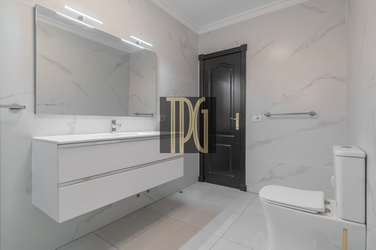 5 slaapkamer Villa te koop in Chayofa - € 1.250.000 (Ref: 9904289)
