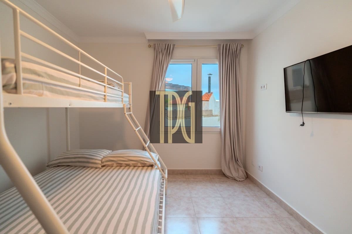 5 slaapkamer Villa te koop in Chayofa - € 1.250.000 (Ref: 9904289)