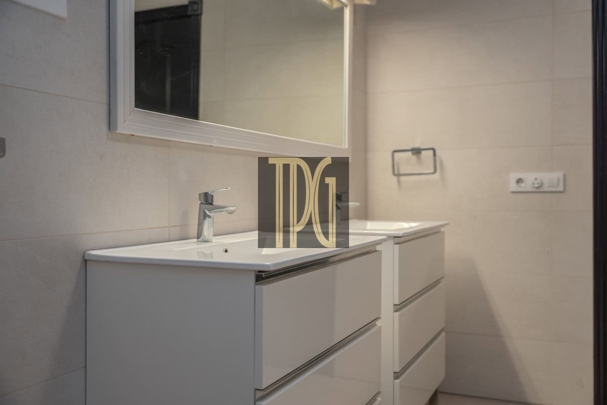 5 slaapkamer Villa te koop in Chayofa - € 1.250.000 (Ref: 9904289)