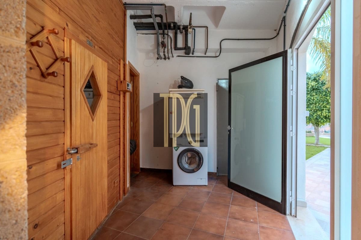 5 slaapkamer Villa te koop in Chayofa - € 1.250.000 (Ref: 9904289)