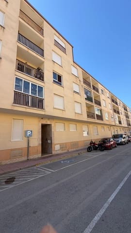 Piso de 2 habitaciones en Albatera en venta con piscina - 126.000 € (Ref: 10089742)