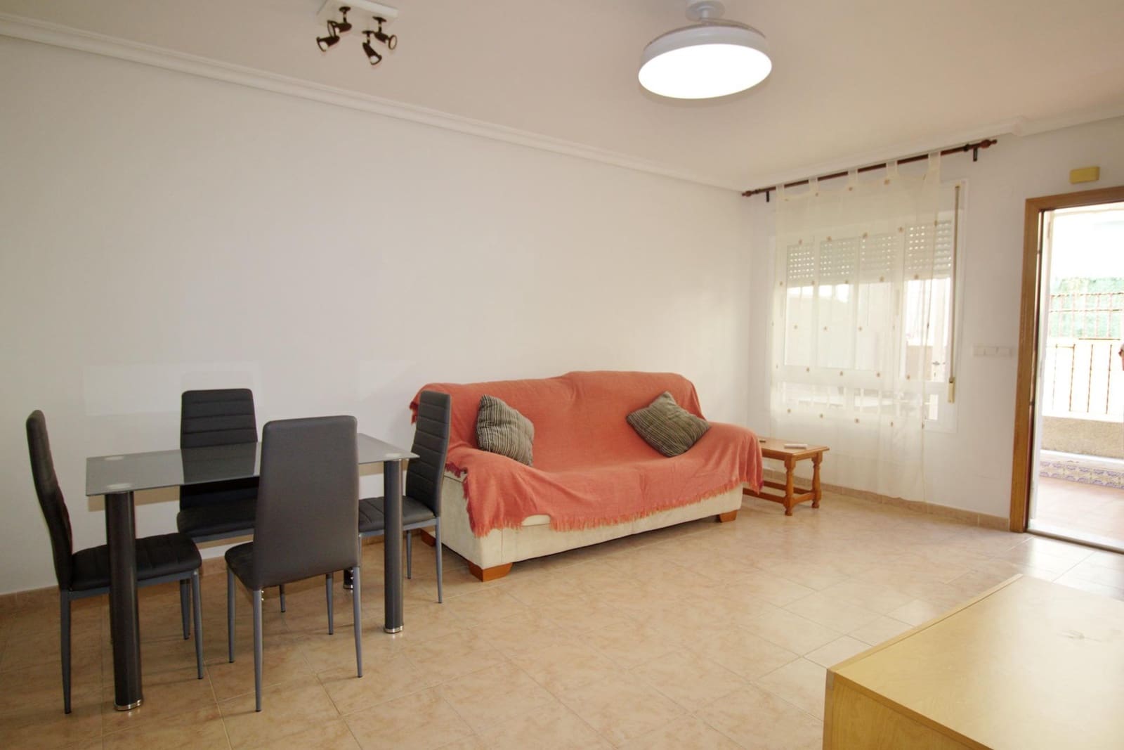 2 slaapkamer Bungalow te huur in San Fulgencio met zwembad garage - € 600 (Ref: 10147159)