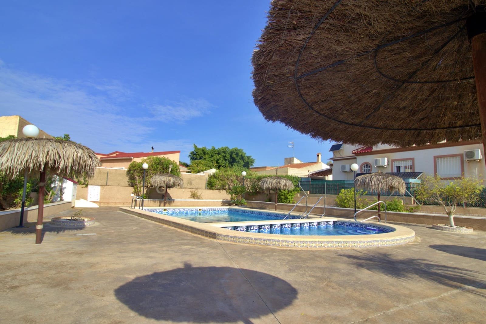 2 slaapkamer Bungalow te huur in San Fulgencio met zwembad garage - € 600 (Ref: 10147159)