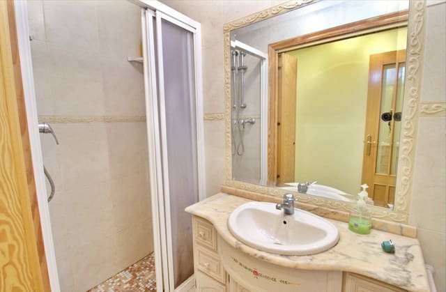 2 sypialnia Mieszkanie na sprzedaż w Elche / Elx - 125 000 € (Ref: 1554033)