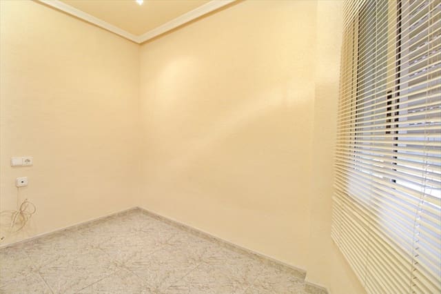 2 slaapkamer Flat te koop in Elche / Elx - € 125.000 (Ref: 1554033)
