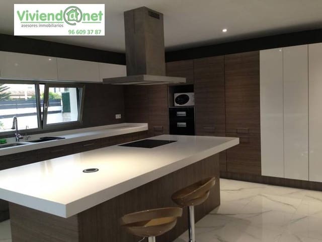 7 soverom Villa til salgs i Peña de las Águilas, Elche / Elx med svømmebasseng garasje - € 985 000 (Ref: 3869740)