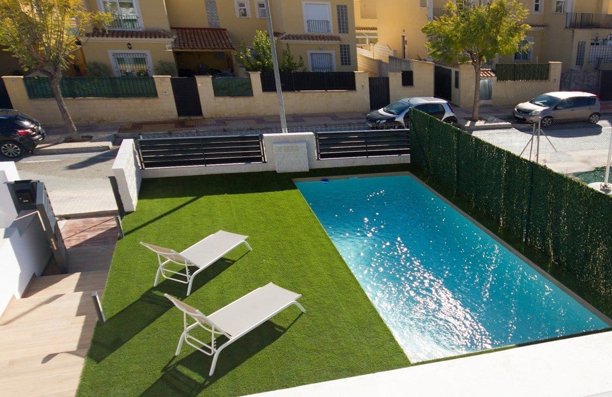 3 soveværelse Villa til salg i El Campello med swimmingpool - € 859.900 (Ref: 6164996)