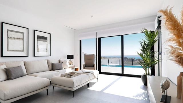 Chalet de 4 habitaciones en Guardamar del Segura en venta con piscina garaje - 704.480 € (Ref: 6680971)