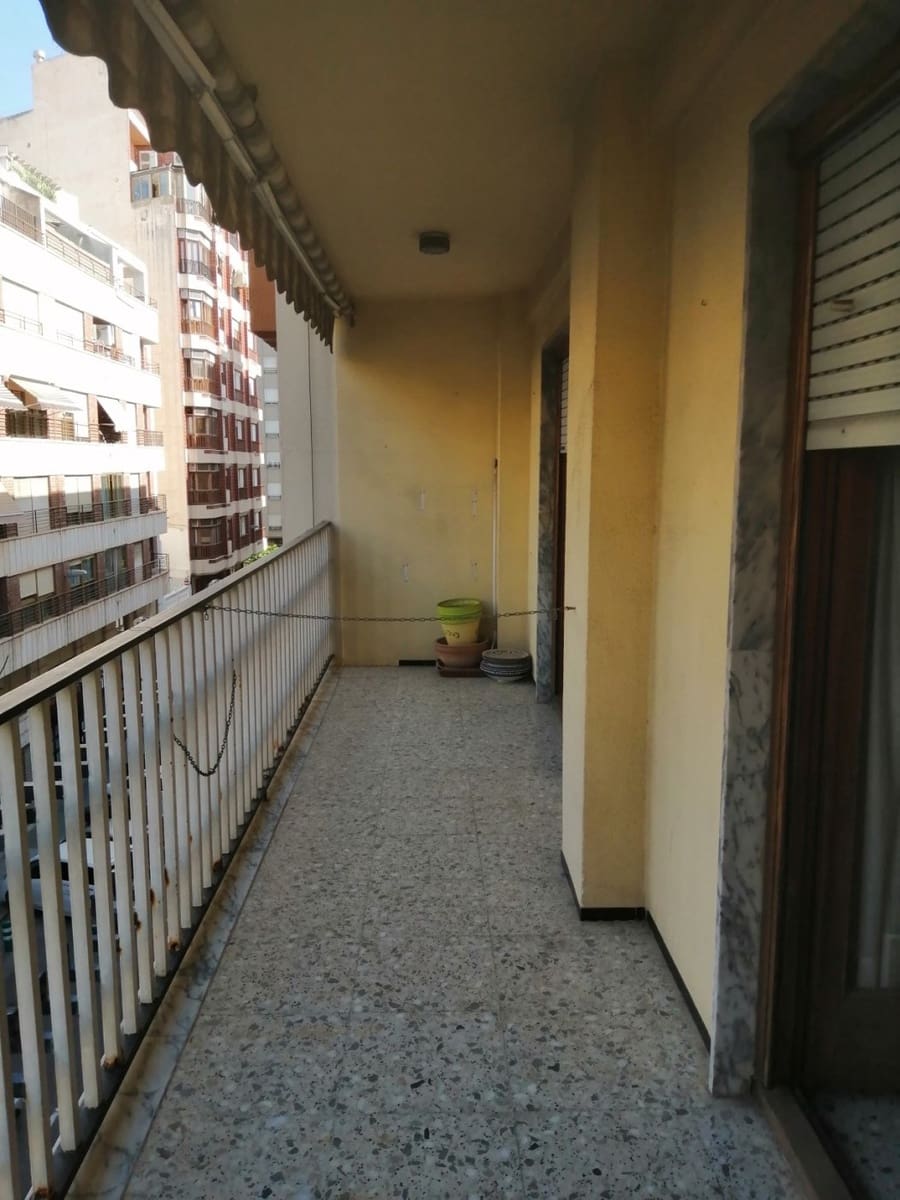 4 chambre Appartement à vendre à Elche / Elx - 210 000 € (Ref: 7216056)