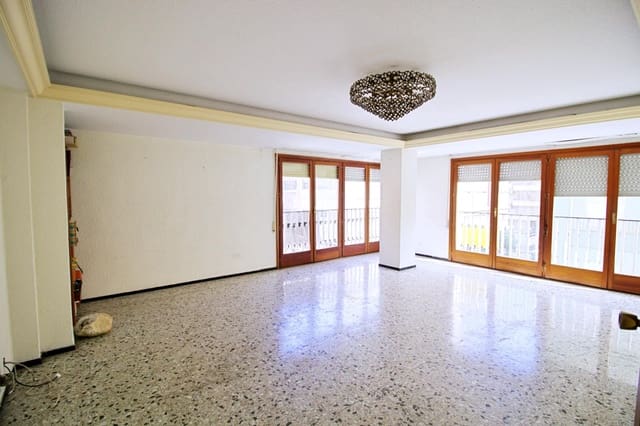 4 Zimmer Wohnung zu verkaufen in Centro, Elche / Elx - 220.000 € (Ref: 7216056)