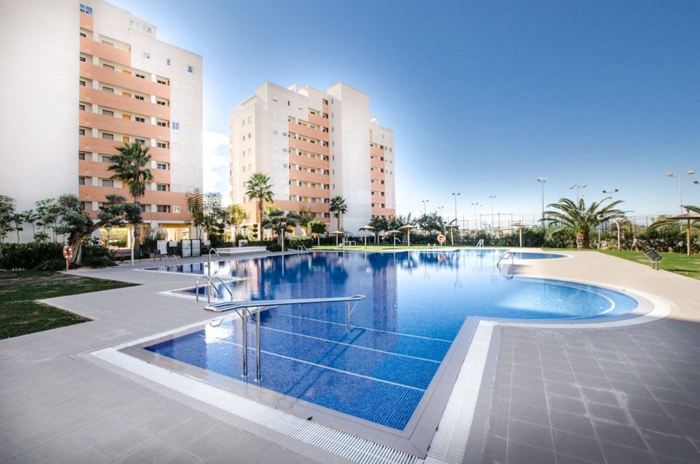 4 soveværelse Penthouse til salg i Guardamar del Segura med swimmingpool garage - € 360.000 (Ref: 7216057)