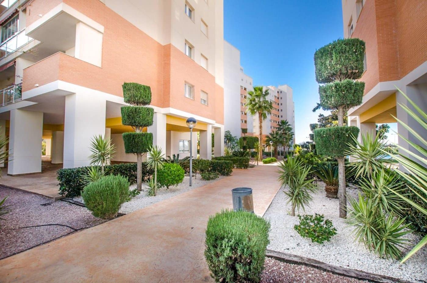 4 soveværelse Penthouse til salg i Guardamar del Segura med swimmingpool garage - € 360.000 (Ref: 7216057)