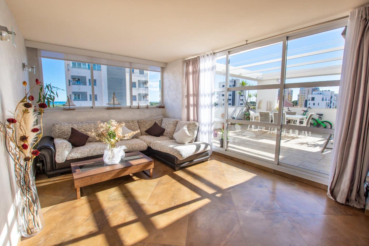 4 soveværelse Penthouse til salg i Guardamar del Segura med swimmingpool garage - € 360.000 (Ref: 7216057)