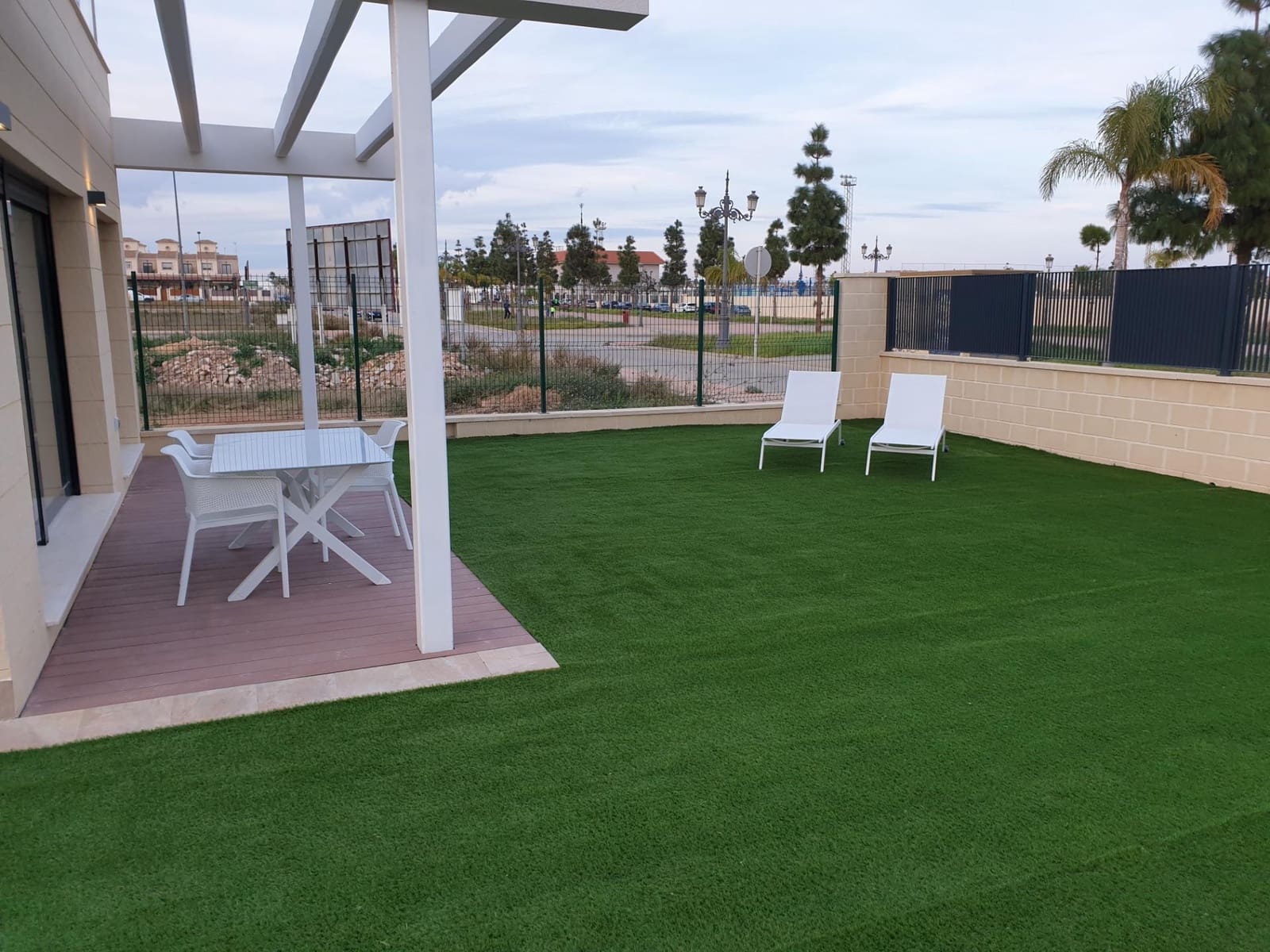 3 quarto Moradia para venda em Los Alcazares com piscina - 350 000 € (Ref: 7388482)